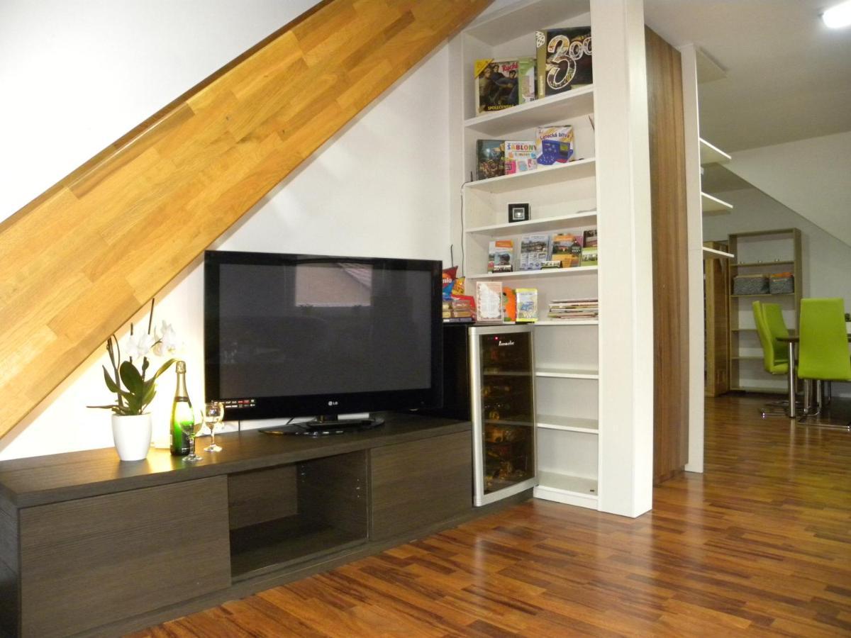 Apartment Vlčková Esterno foto
