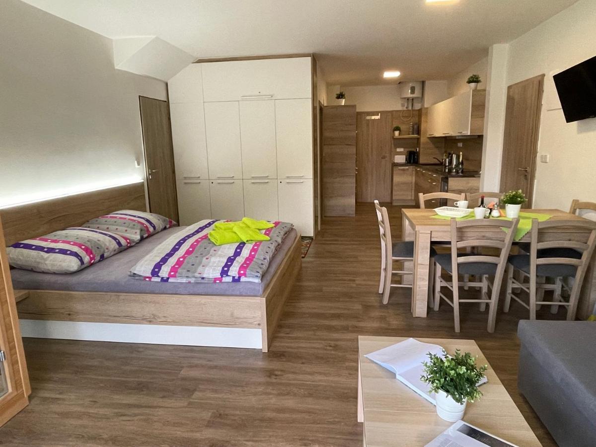 Apartment Vlčková Esterno foto