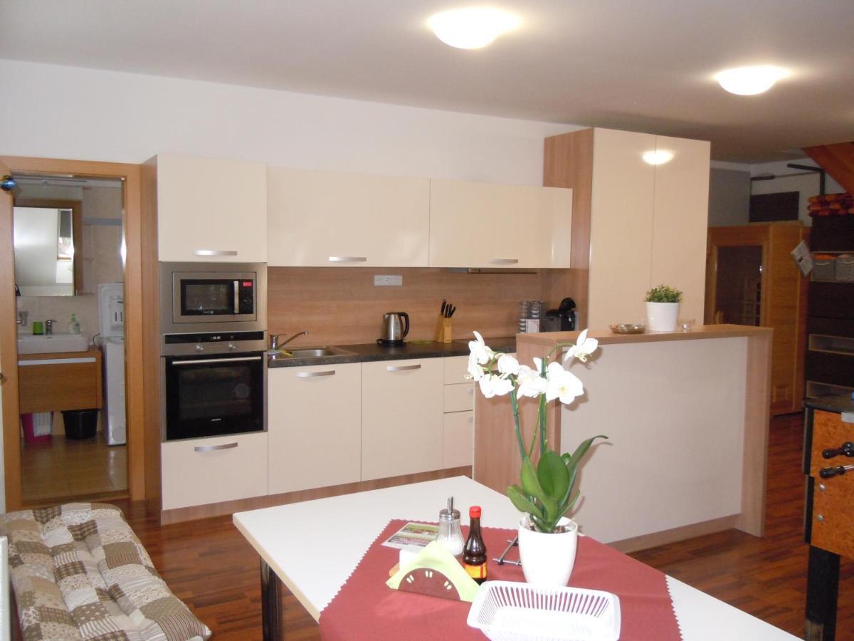 Apartment Vlčková Esterno foto